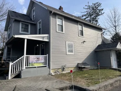 Laszlo Center 4 Hope and Healing facility