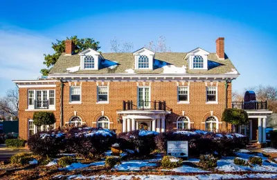 Resonance Center for Women facility